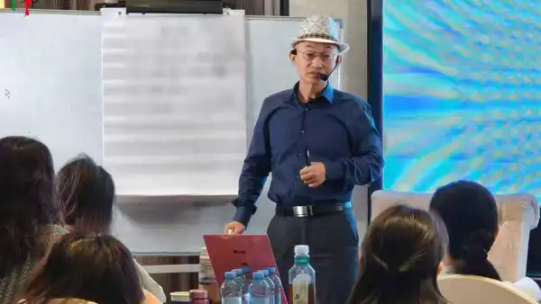 被前妻不断骚扰,导致抑郁,有没有办法解决?