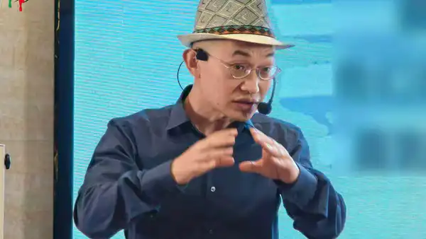 婚姻16年,老公好高骛远,一直负债,出轨,我该怎么办?
