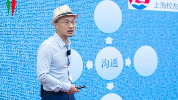 第三者拿你们家的钱,花在哪里,就暴露出她的软肋,精准摧毁她