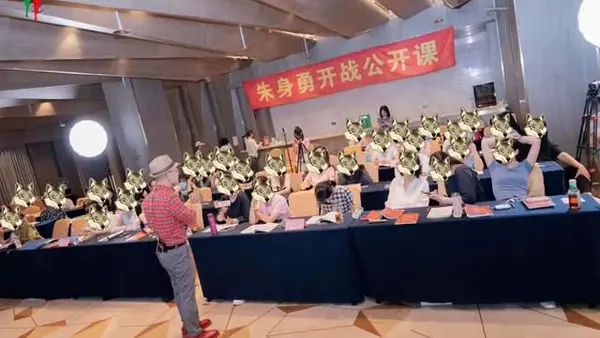 男人四五十岁还背叛,那他的报应将惨不忍睹!不信你看这位!