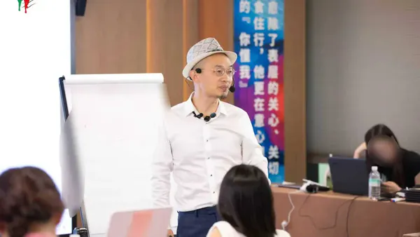 抓住创伤去干婚外情