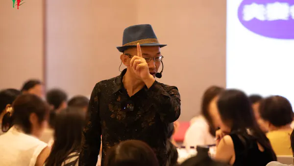 父亲对家庭不忠,给孩子带来什么样的伤害?