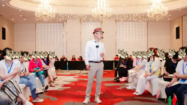 60岁被骗离婚,失去亿万家产,第三者上位,我从绝境中爬起,干掉婚外情 |婚姻故事