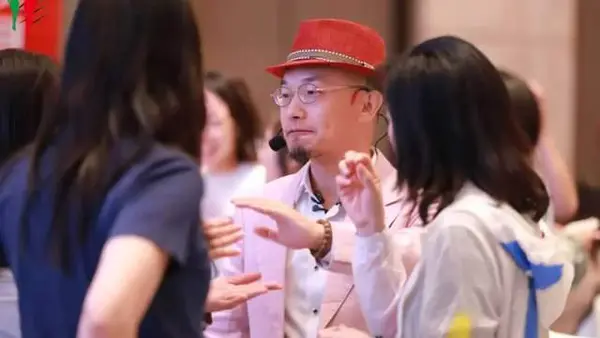 为什么有些女人到了中年越活越顺?5个开窍秘诀