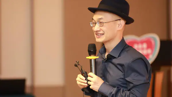什么情况下,男人才会跟第三者断干净?敬畏老婆才会断三